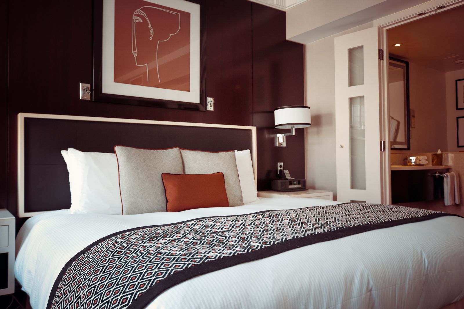 Hotel and concierge security